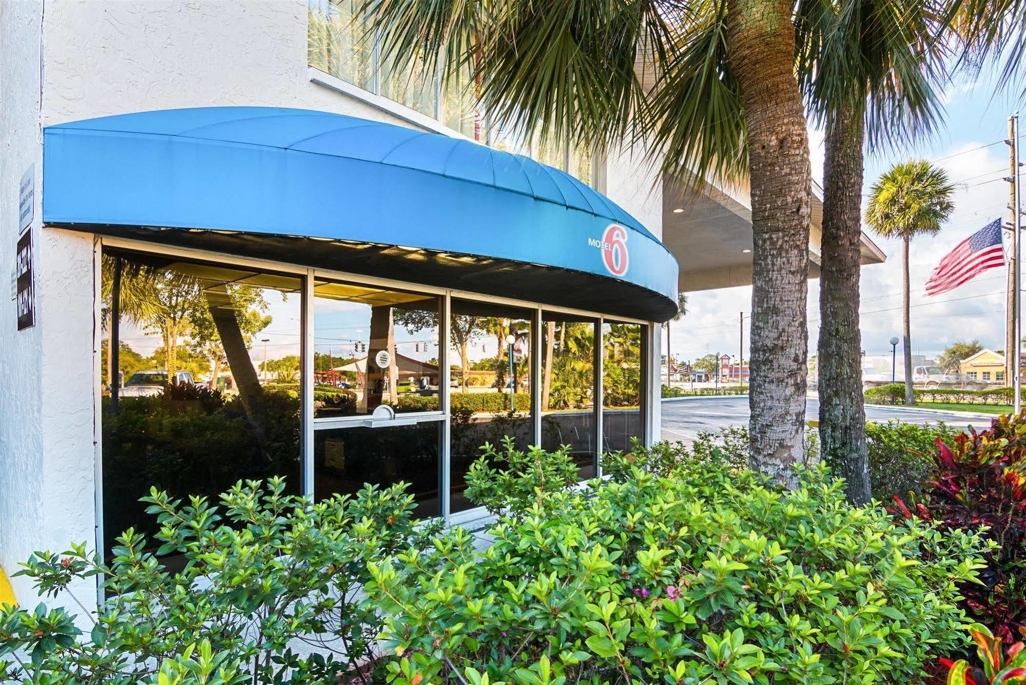 Motel 6-Tampa, Fl - Fairgrounds Heartland Exterior foto