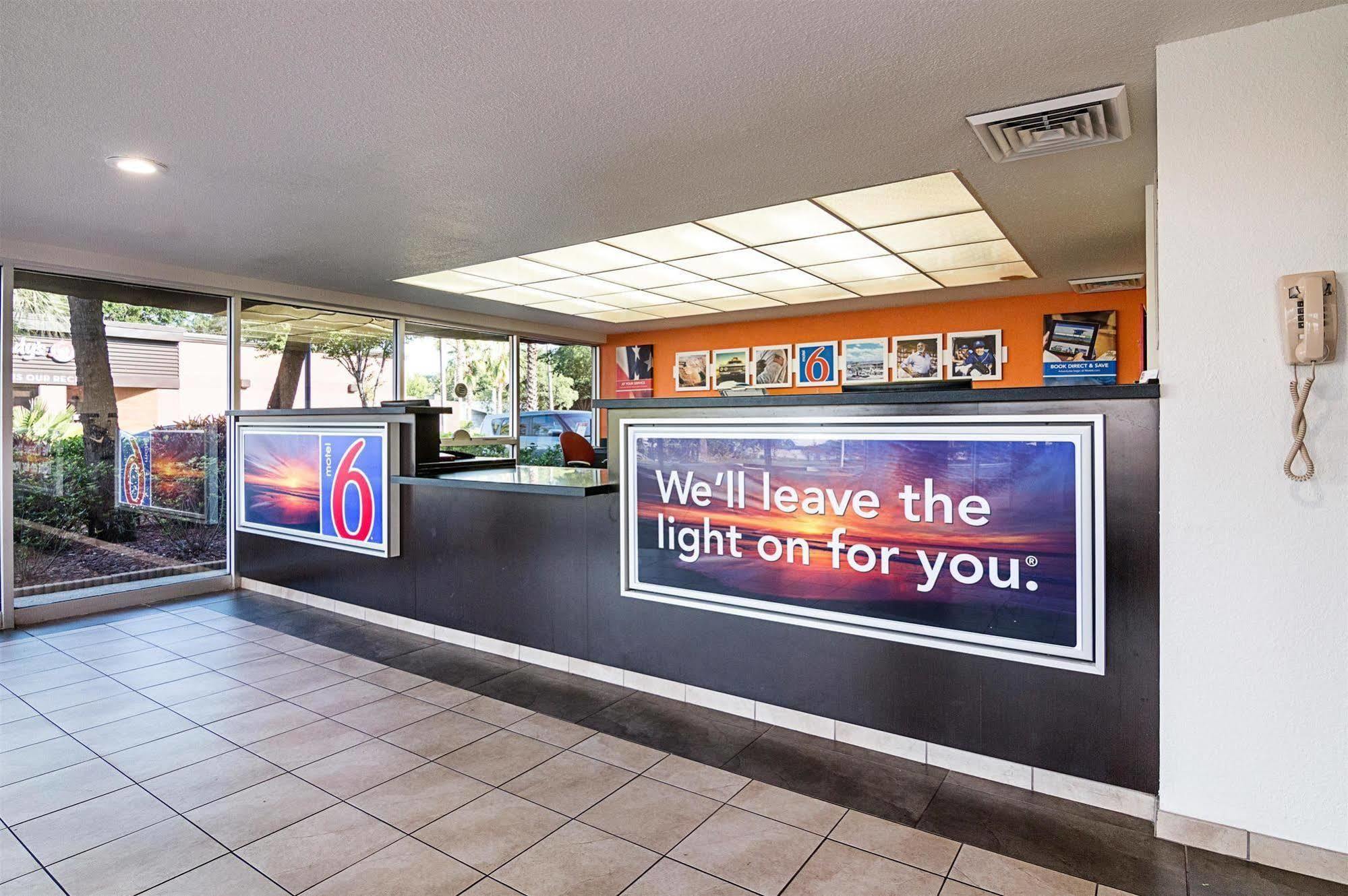 Motel 6-Tampa, Fl - Fairgrounds Heartland Exterior foto